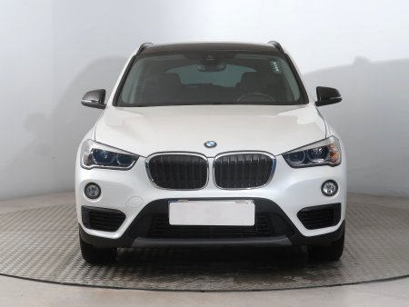 BMW X1, 2018 - pohled č. 2