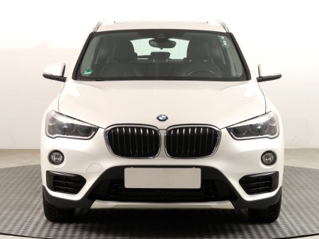 BMW X1, 2015 - pohled č. 2