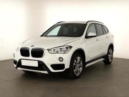 BMW X1, 2018 - pohled č. 3
