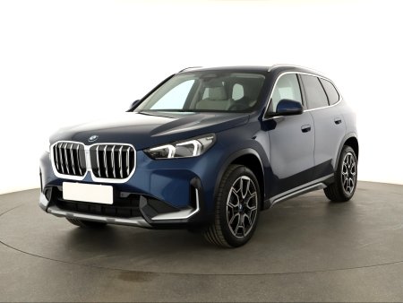 BMW X1, 2024 - pohled č. 3