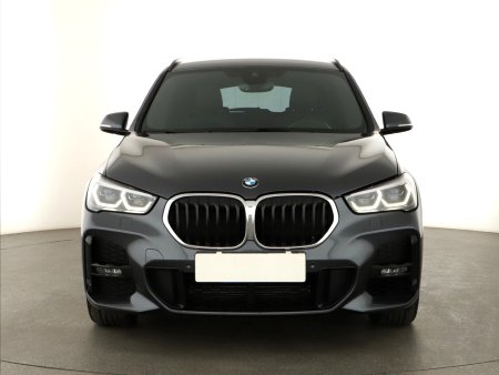 BMW X1, 2021 - pohled č. 2