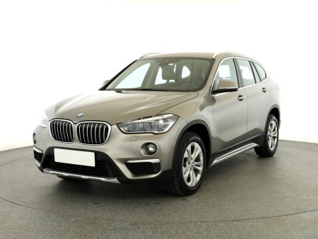 BMW X1, 2019 - pohled č. 3