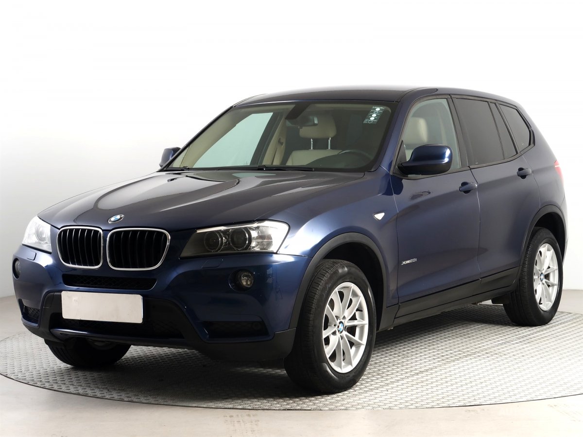 BMW X3, 2012 - pohled č. 3