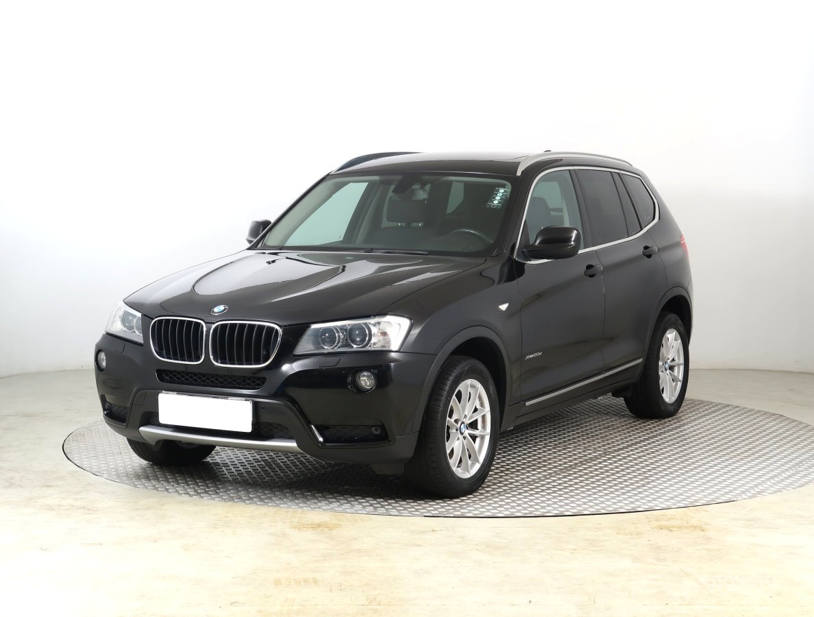 BMW X3, 2012 - pohled č. 3