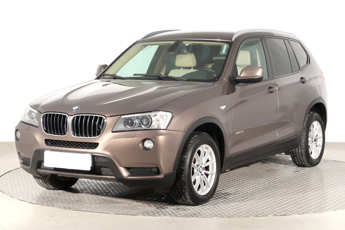 BMW X3, 2012 - pohled č. 3