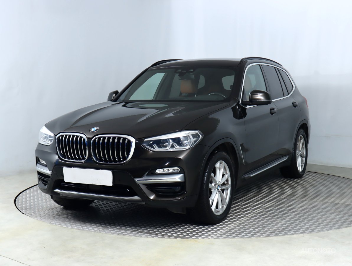 BMW X3, 2018 - pohled č. 3