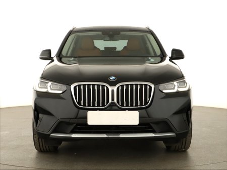 BMW X3, 2022 - pohled č. 2