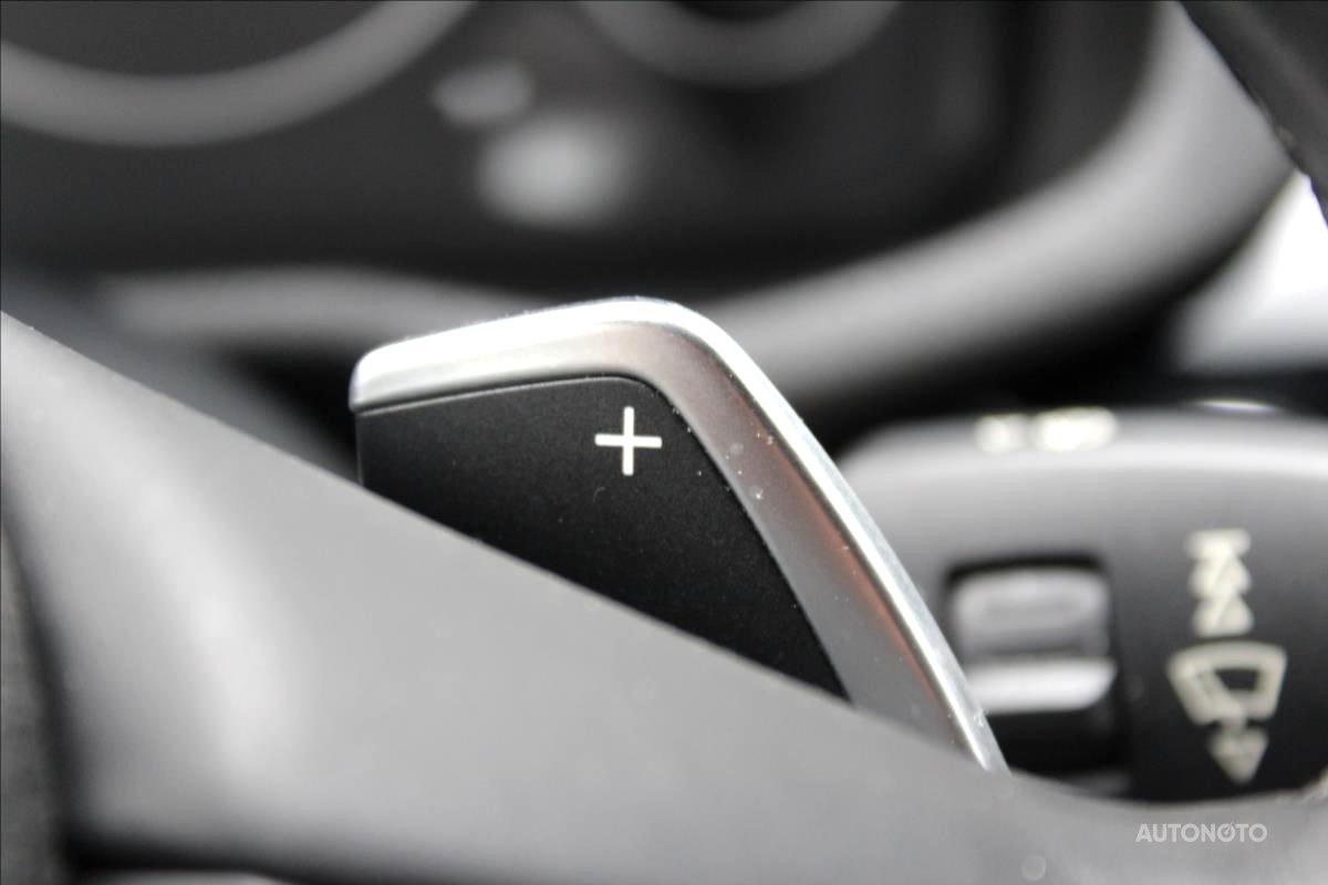 BMW X4, 2015 - pohled č. 12