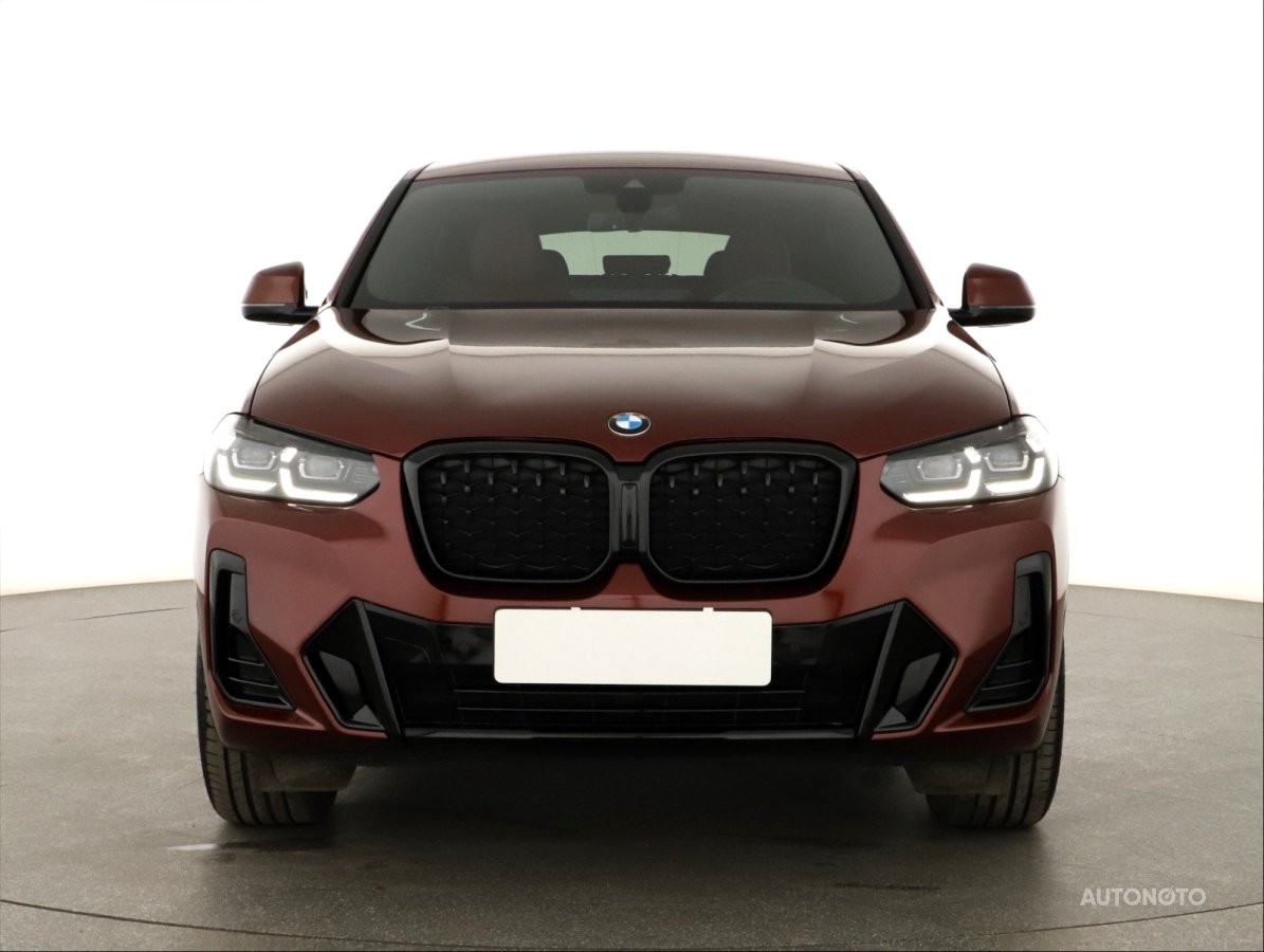BMW X4, 2023 - pohled č. 2