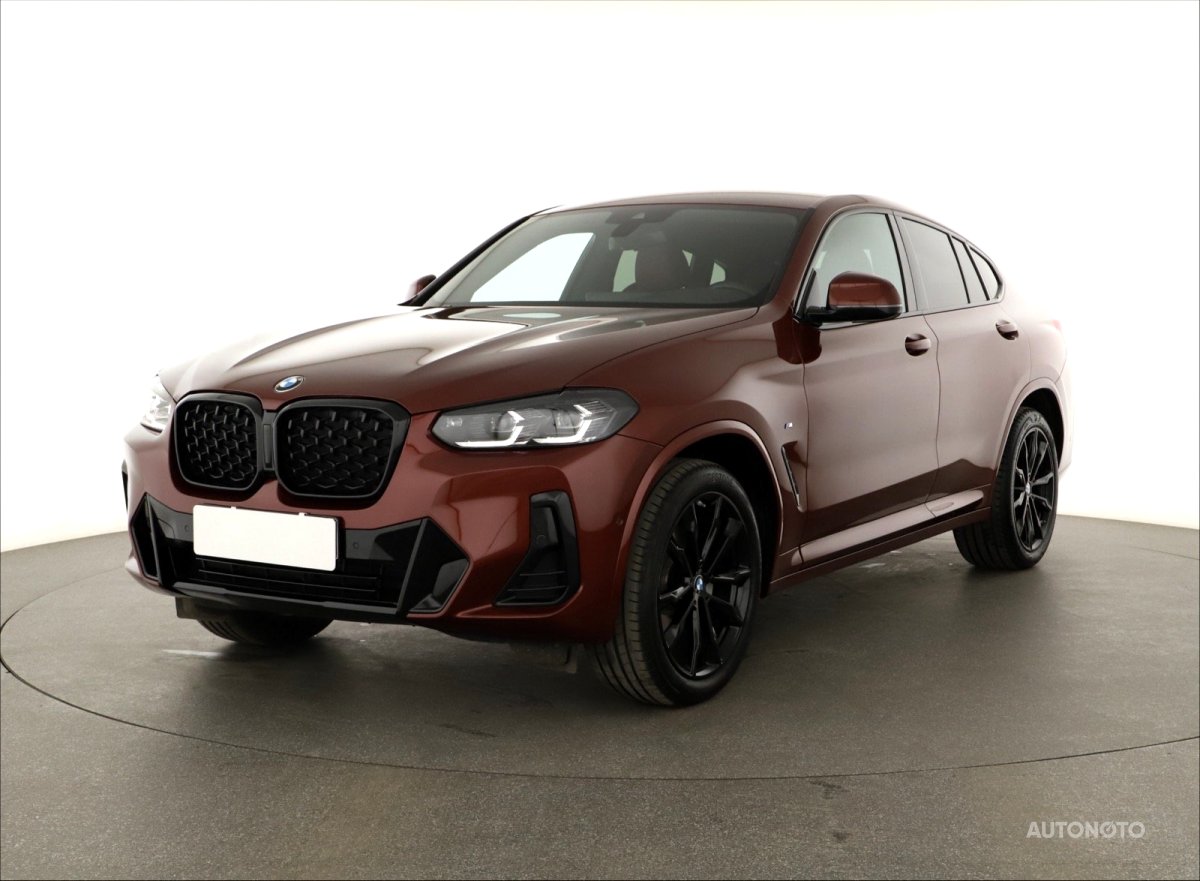 BMW X4, 2023 - pohled č. 3