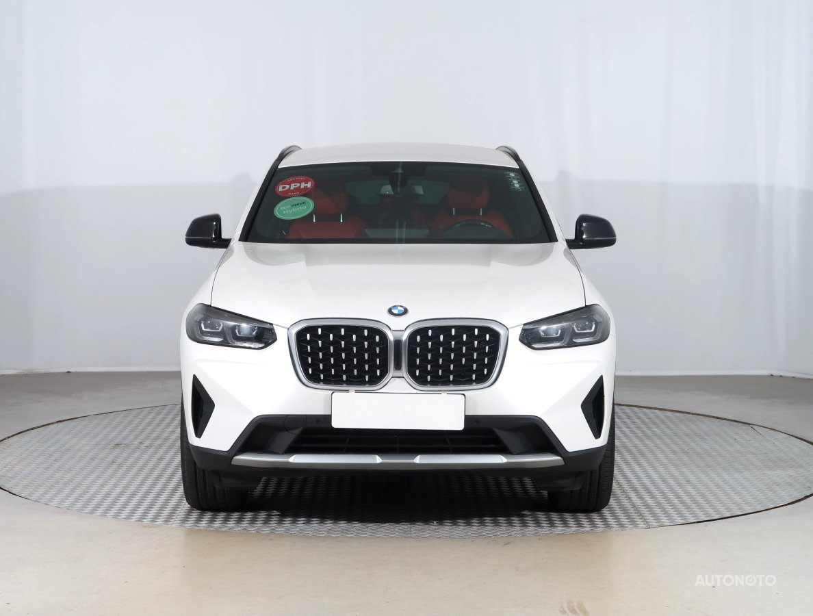 BMW X4, 2022 - pohled č. 2