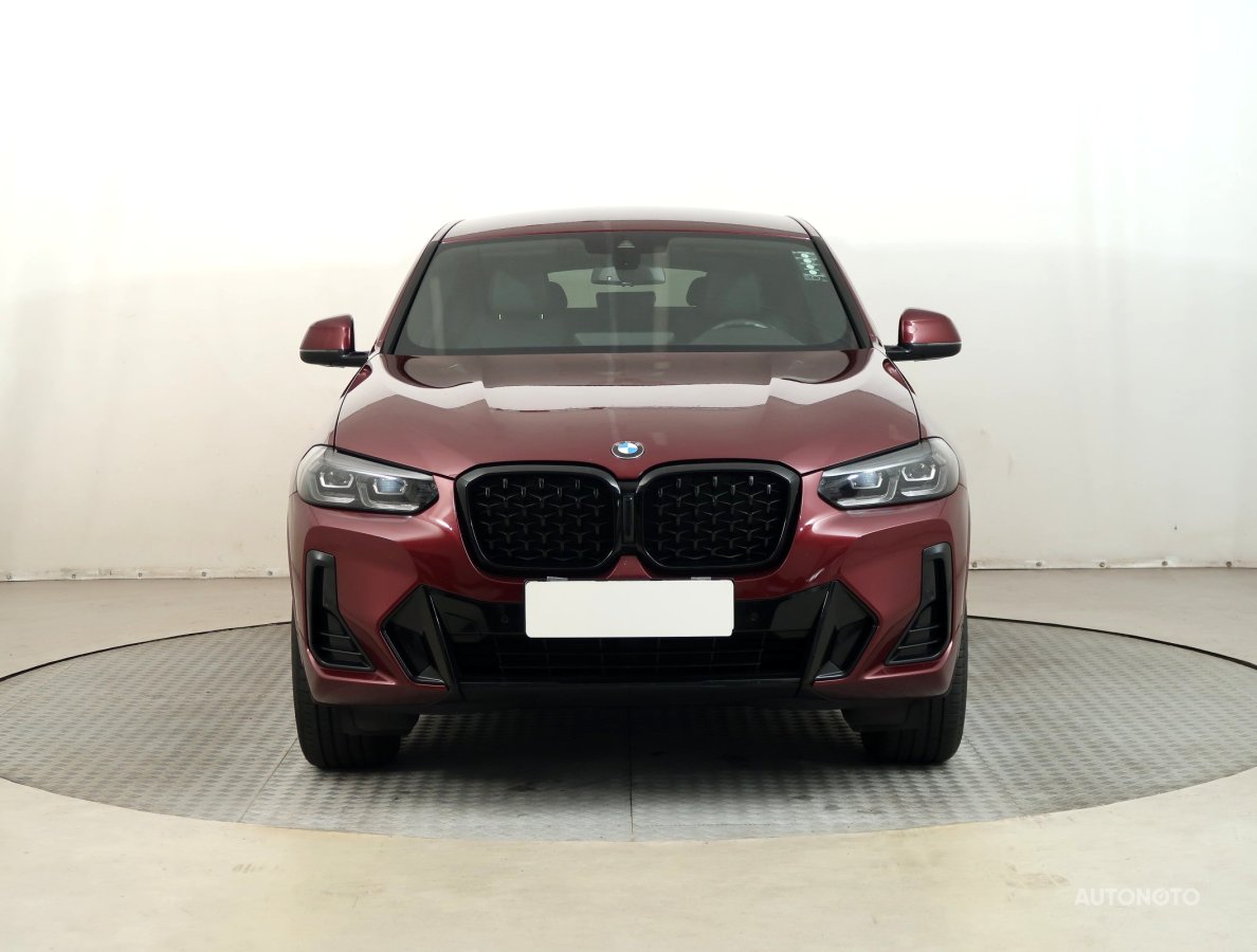 BMW X4, 2022 - pohled č. 2