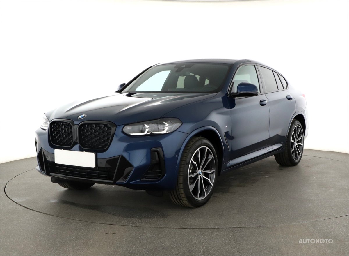 BMW X4, 2025 - pohled č. 3