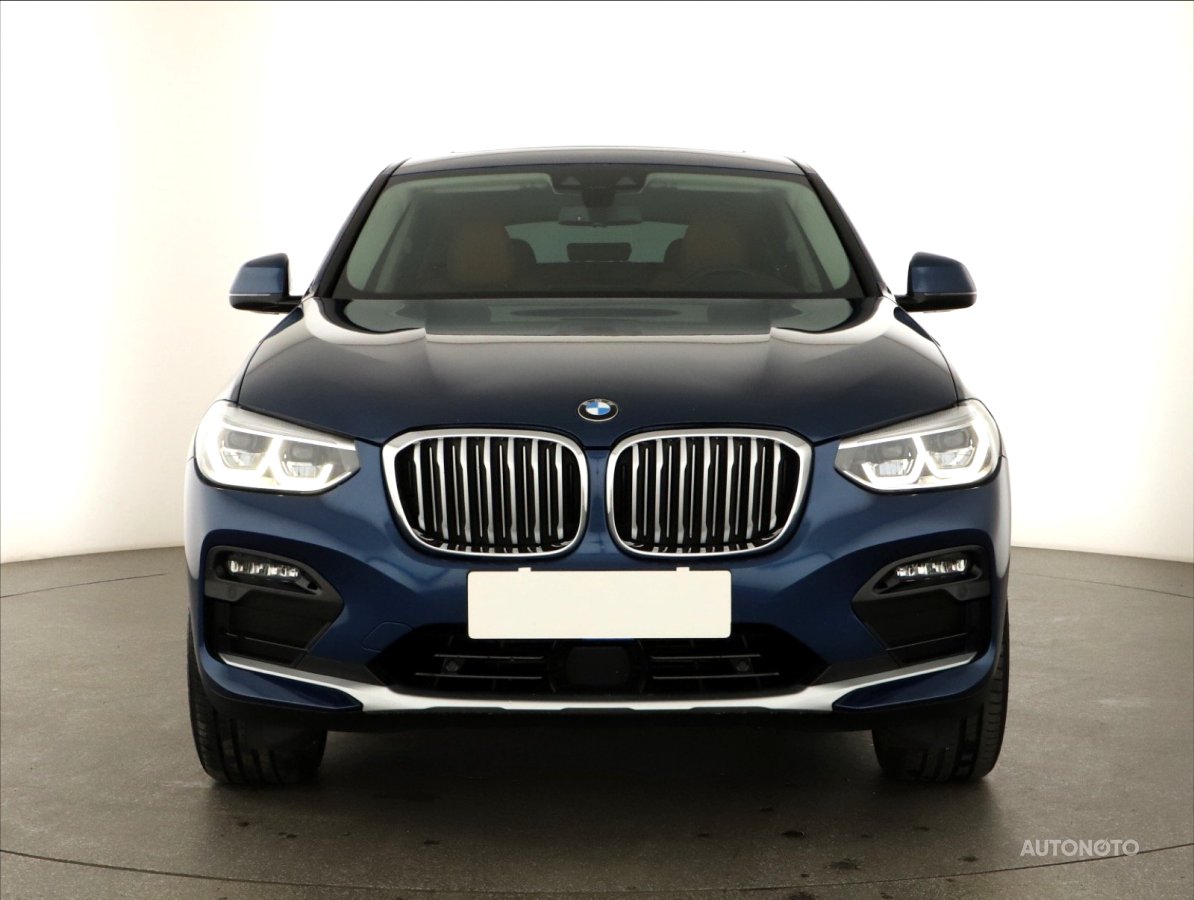 BMW X4, 2021 - pohled č. 2