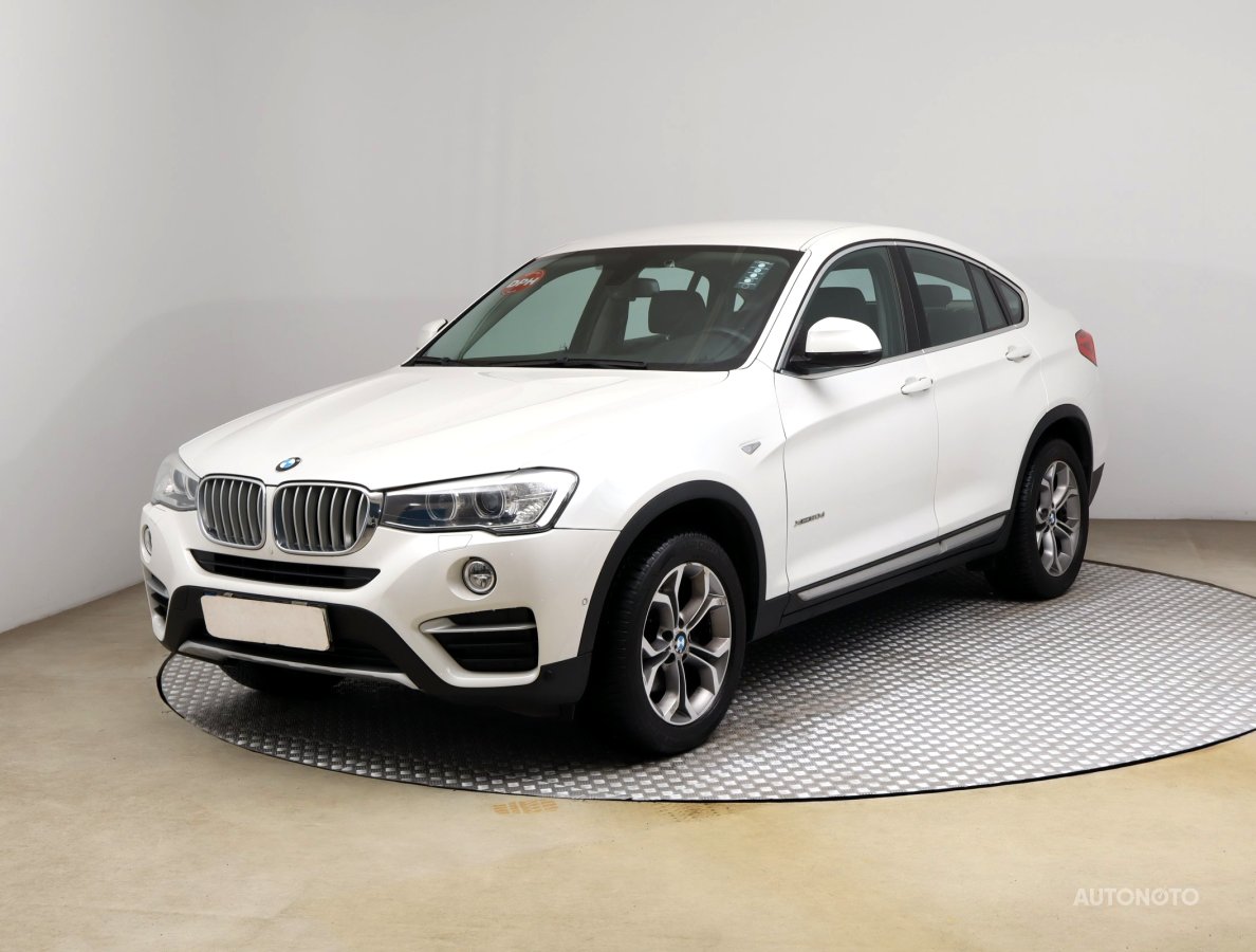 BMW X4, 2016 - pohled č. 3