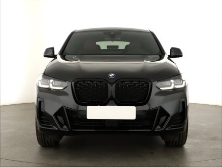 BMW X4, 2024 - pohled č. 2