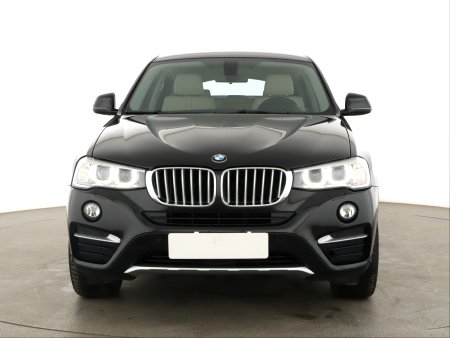 BMW X4, 2016 - pohled č. 2