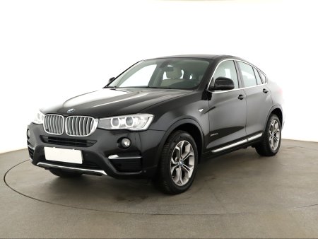 BMW X4, 2016 - pohled č. 3