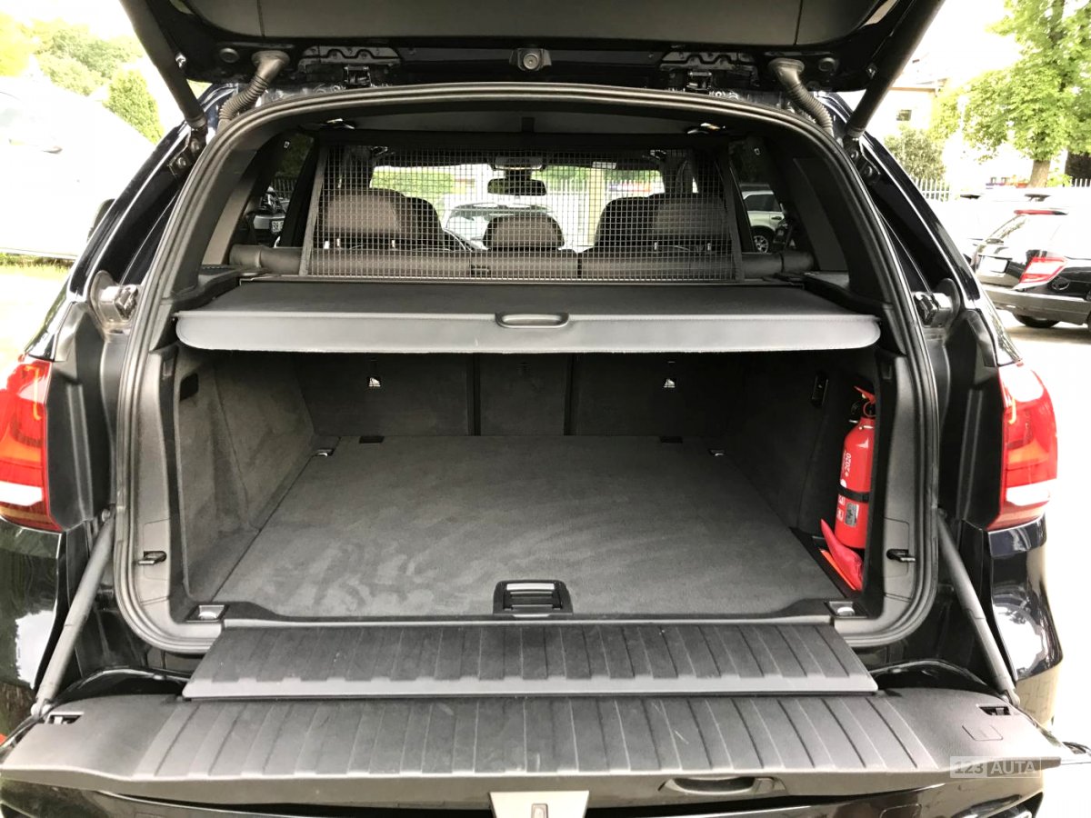 BMW X5, 2014 - pohled č. 23