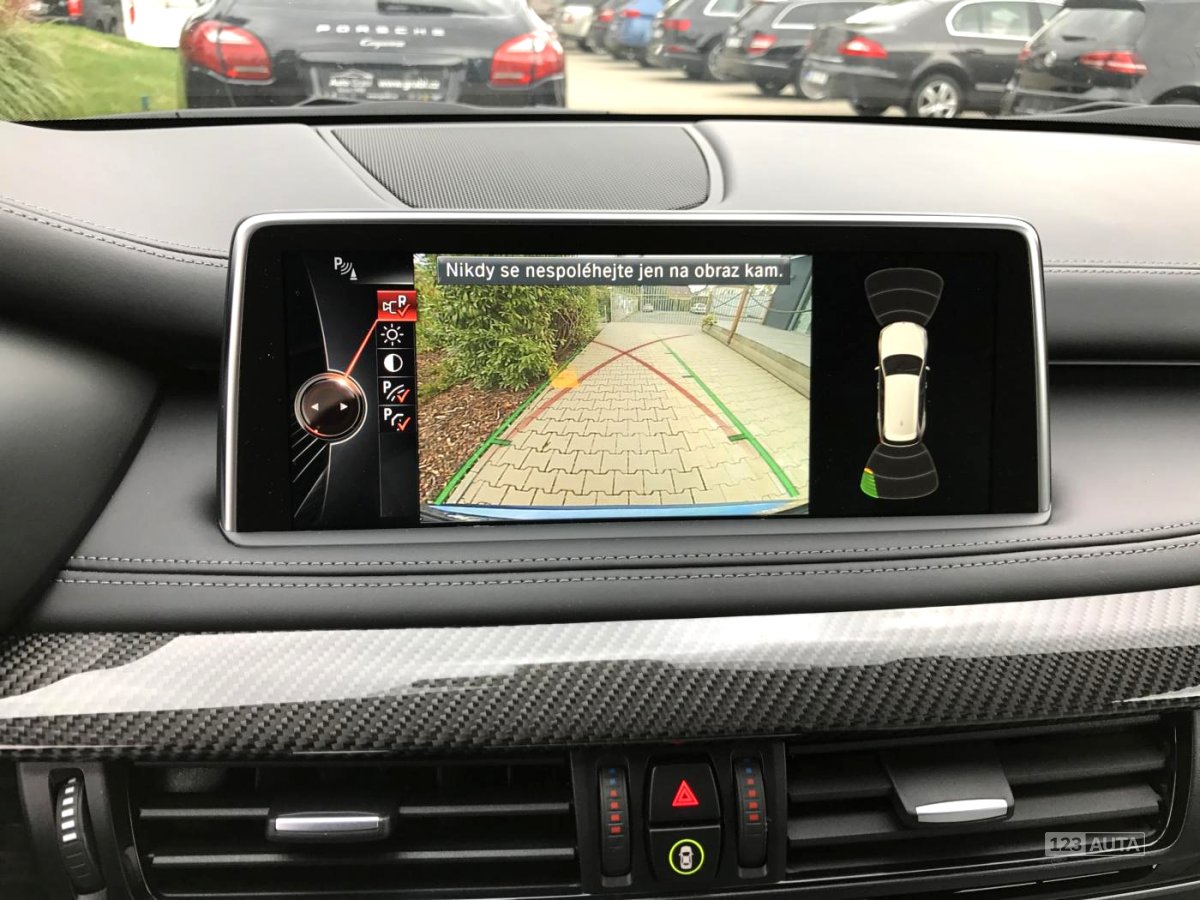 BMW X5, 2016 - pohled č. 13