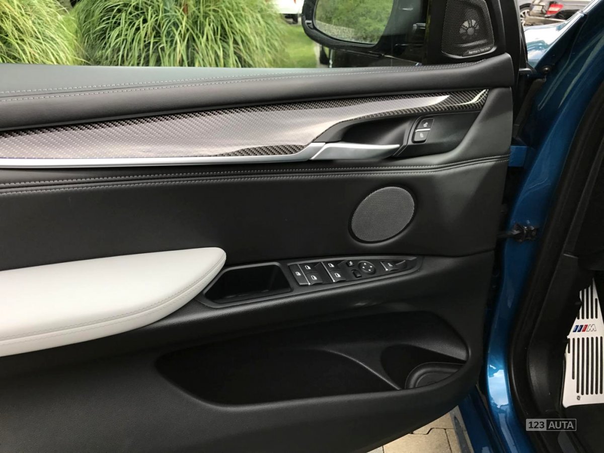 BMW X5, 2016 - pohled č. 18