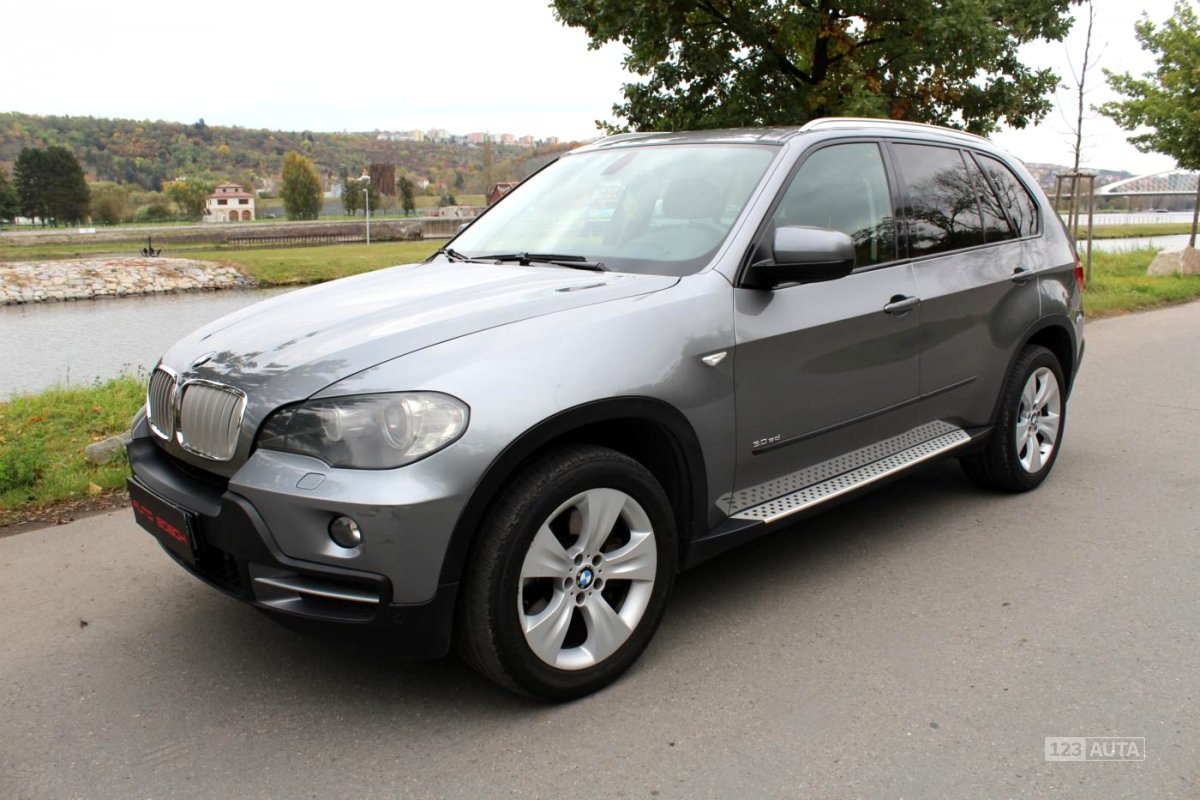 BMW X5, 2009 - pohled č. 2