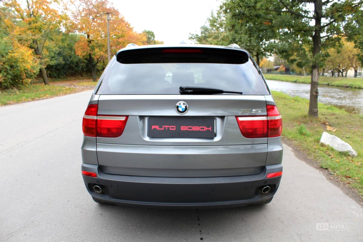 BMW X5, 2009 - pohled č. 5