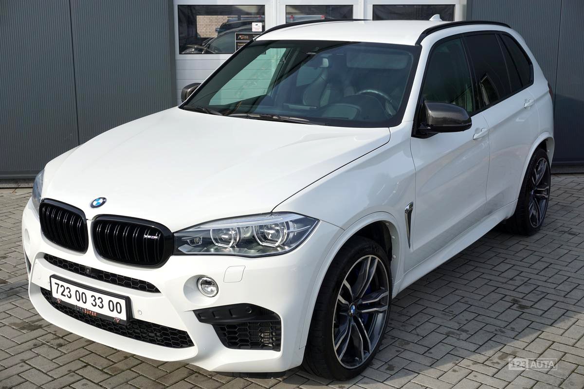 BMW X5, 2017 - pohled č. 4