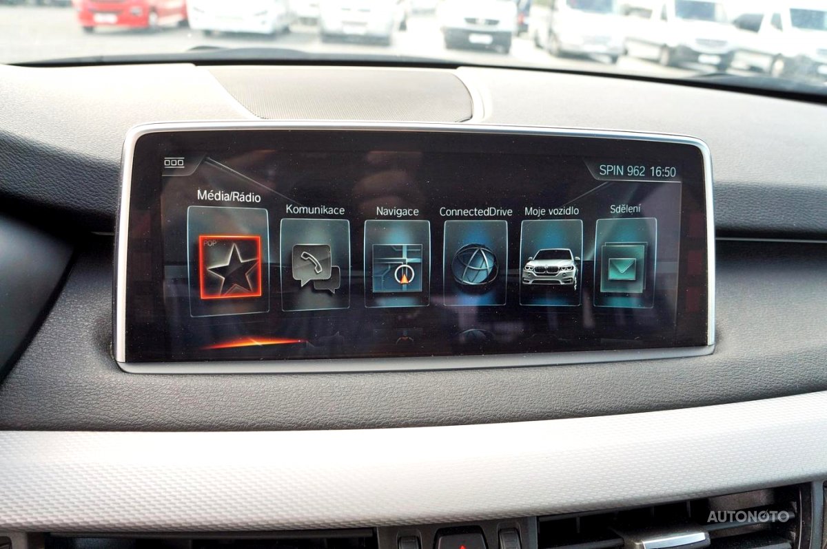 BMW X5, 2017 - pohled č. 9