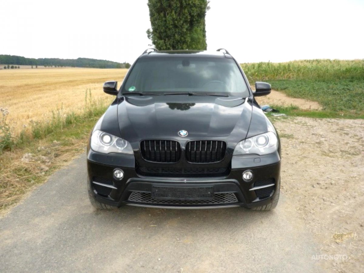 BMW X5, 2012 - pohled č. 3