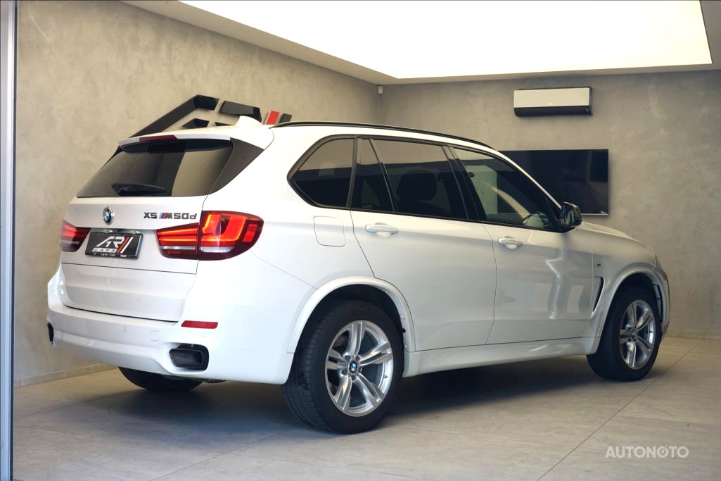 BMW X5, 2015 - pohled č. 2