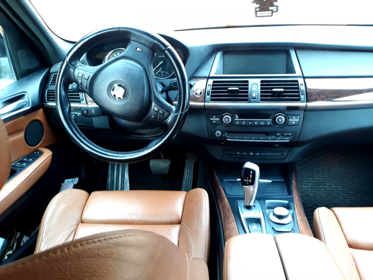 BMW X5, 2009 - pohled č. 3