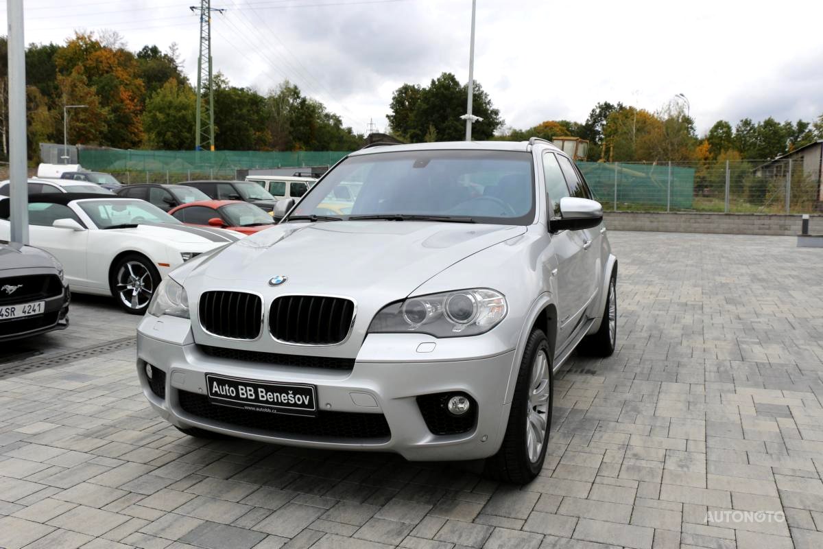 BMW X5, 2010 - pohled č. 2