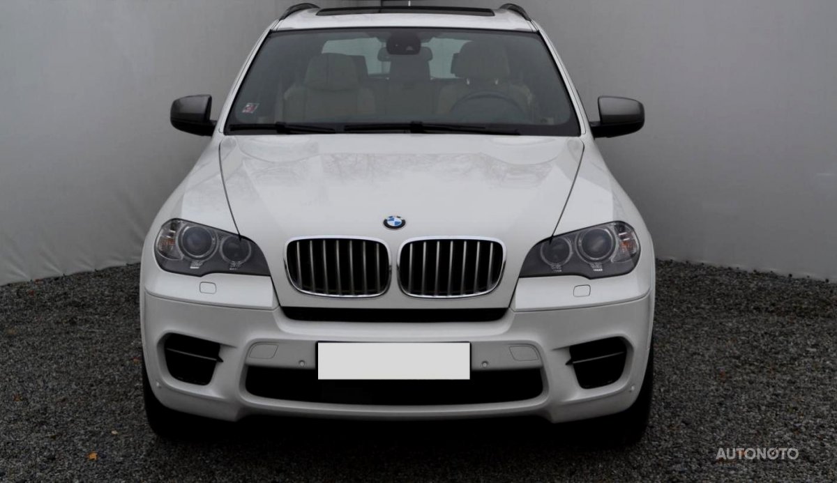 BMW X5, 2012 - pohled č. 2