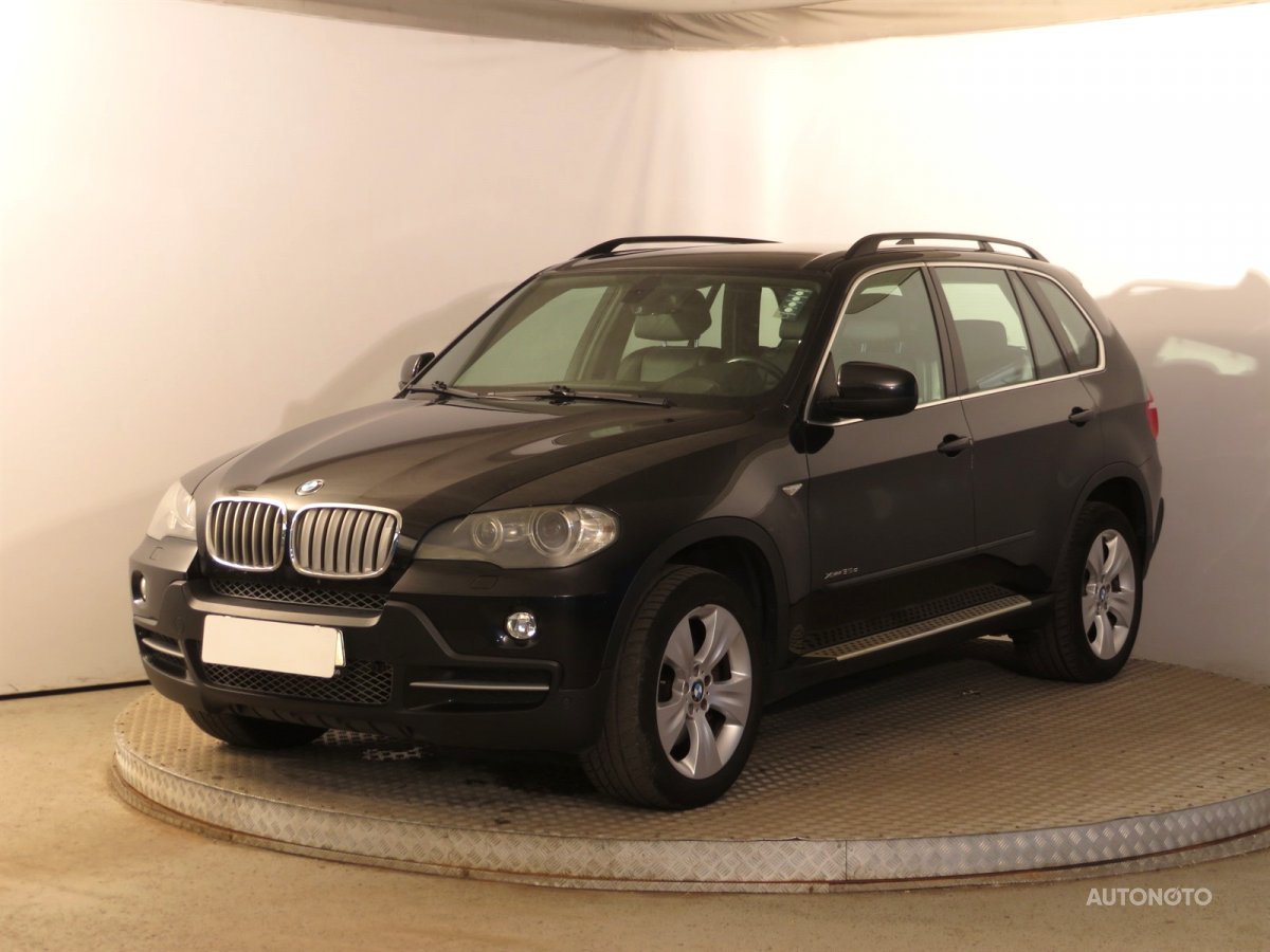 BMW X5, 2010 - pohled č. 3