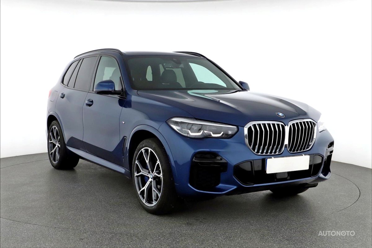 BMW X5, 2021 - celkový pohled