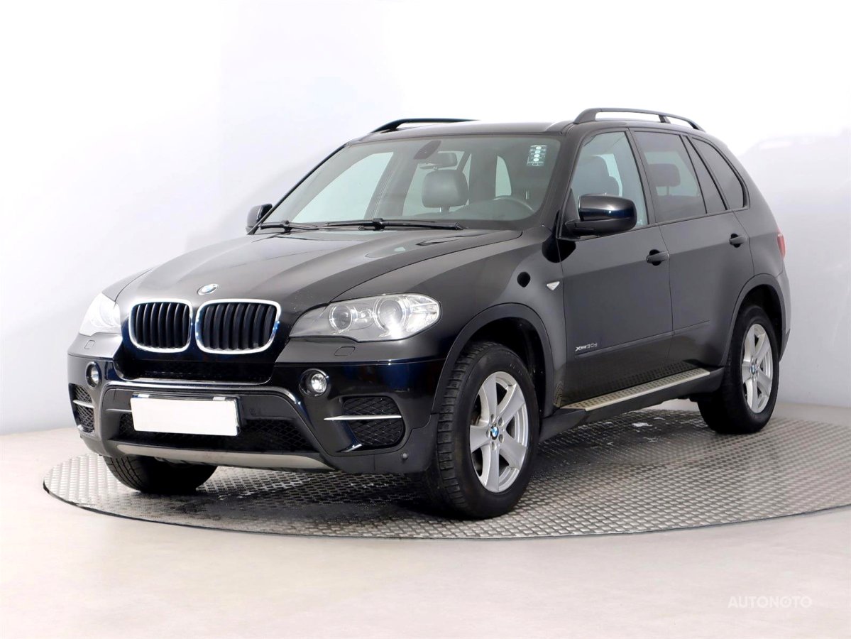 BMW X5, 2011 - pohled č. 3