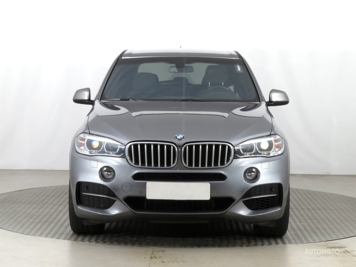 BMW X5, 2013 - pohled č. 2