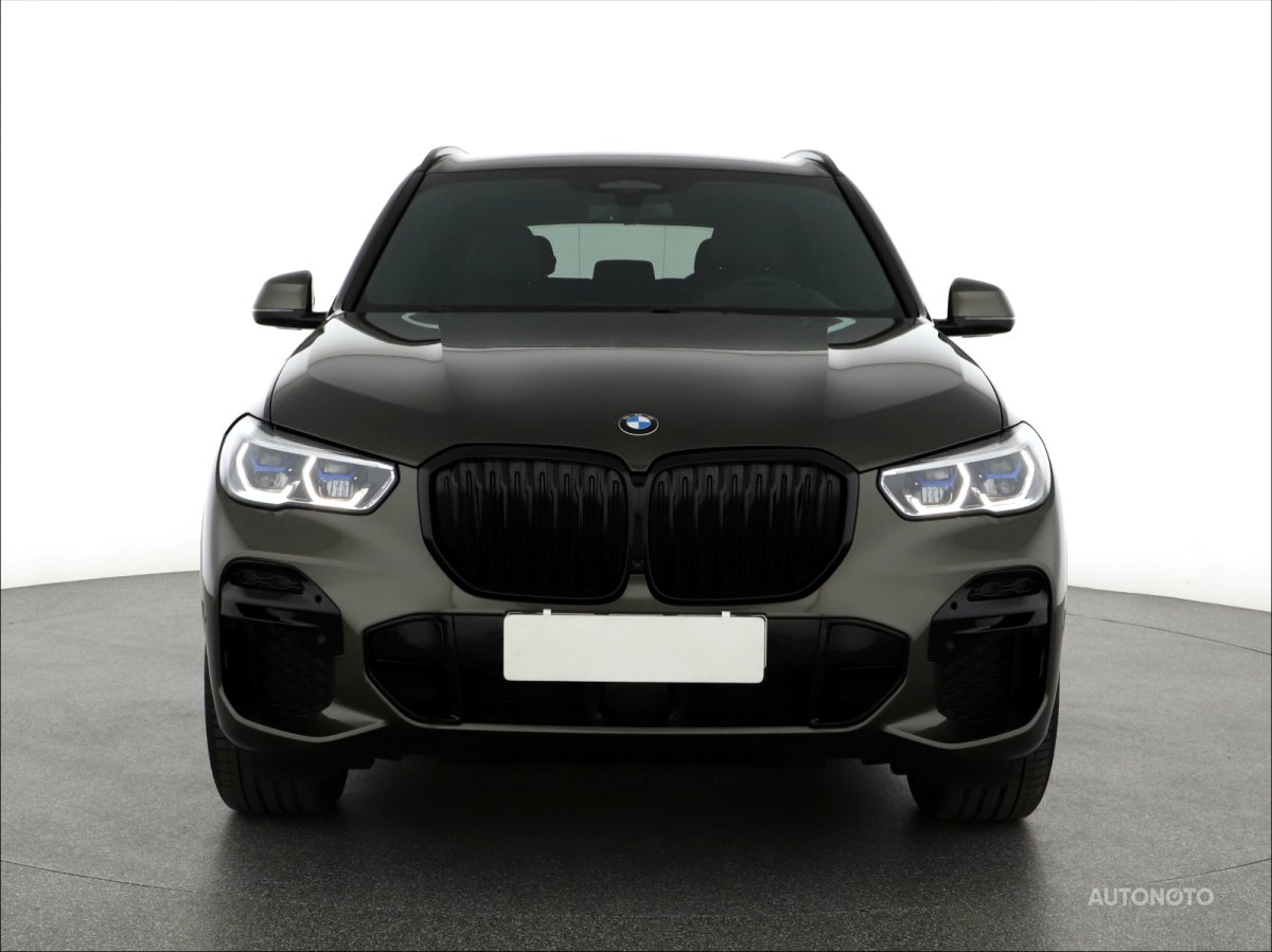BMW X5, 2022 - pohled č. 2