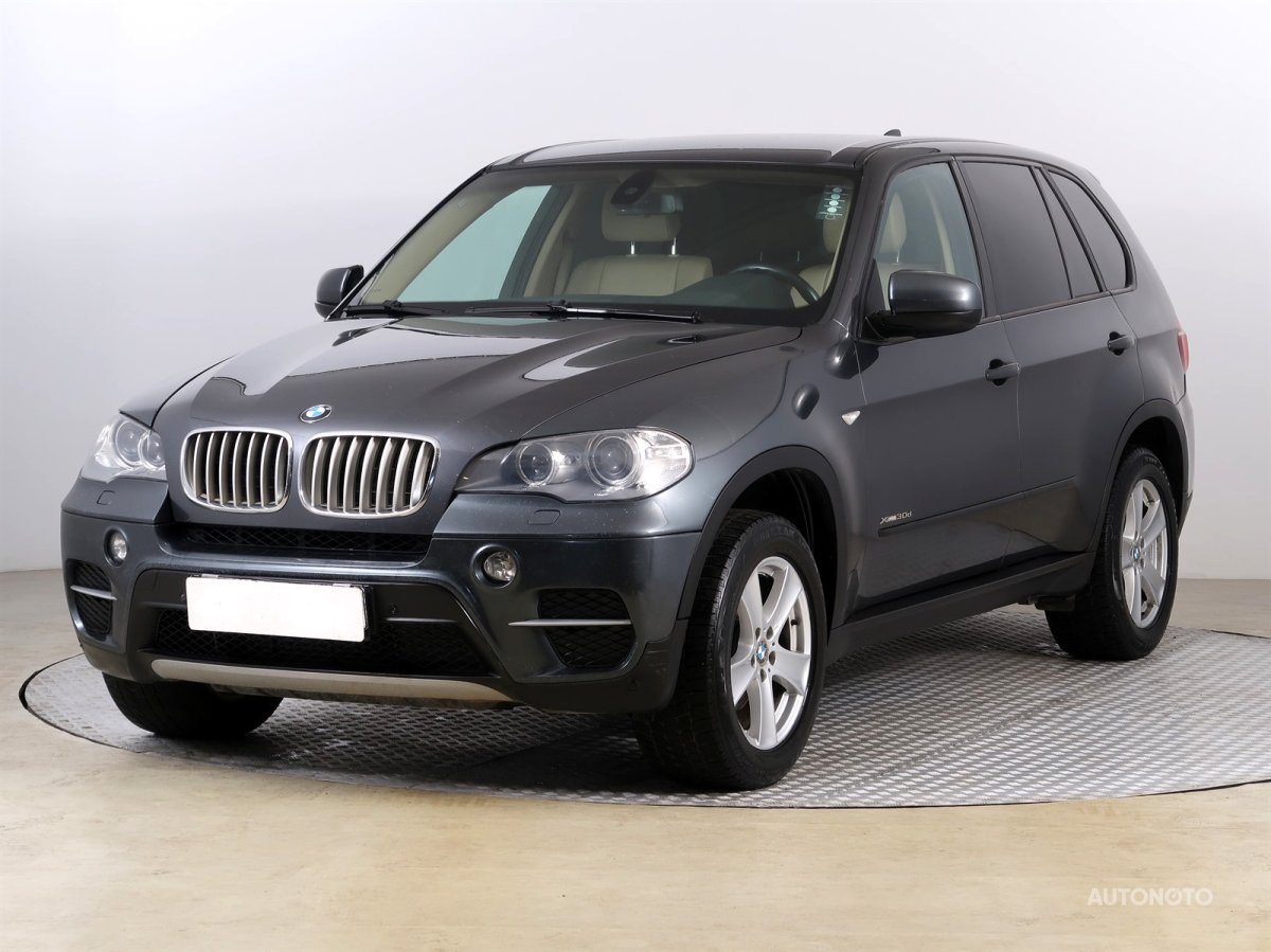 BMW X5, 2011 - pohled č. 3