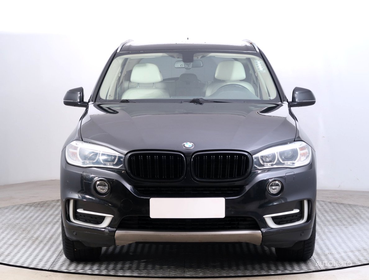 BMW X5, 2013 - pohled č. 2