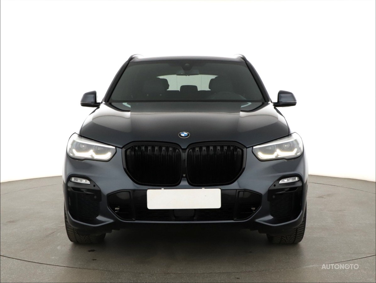 BMW X5, 2019 - pohled č. 2