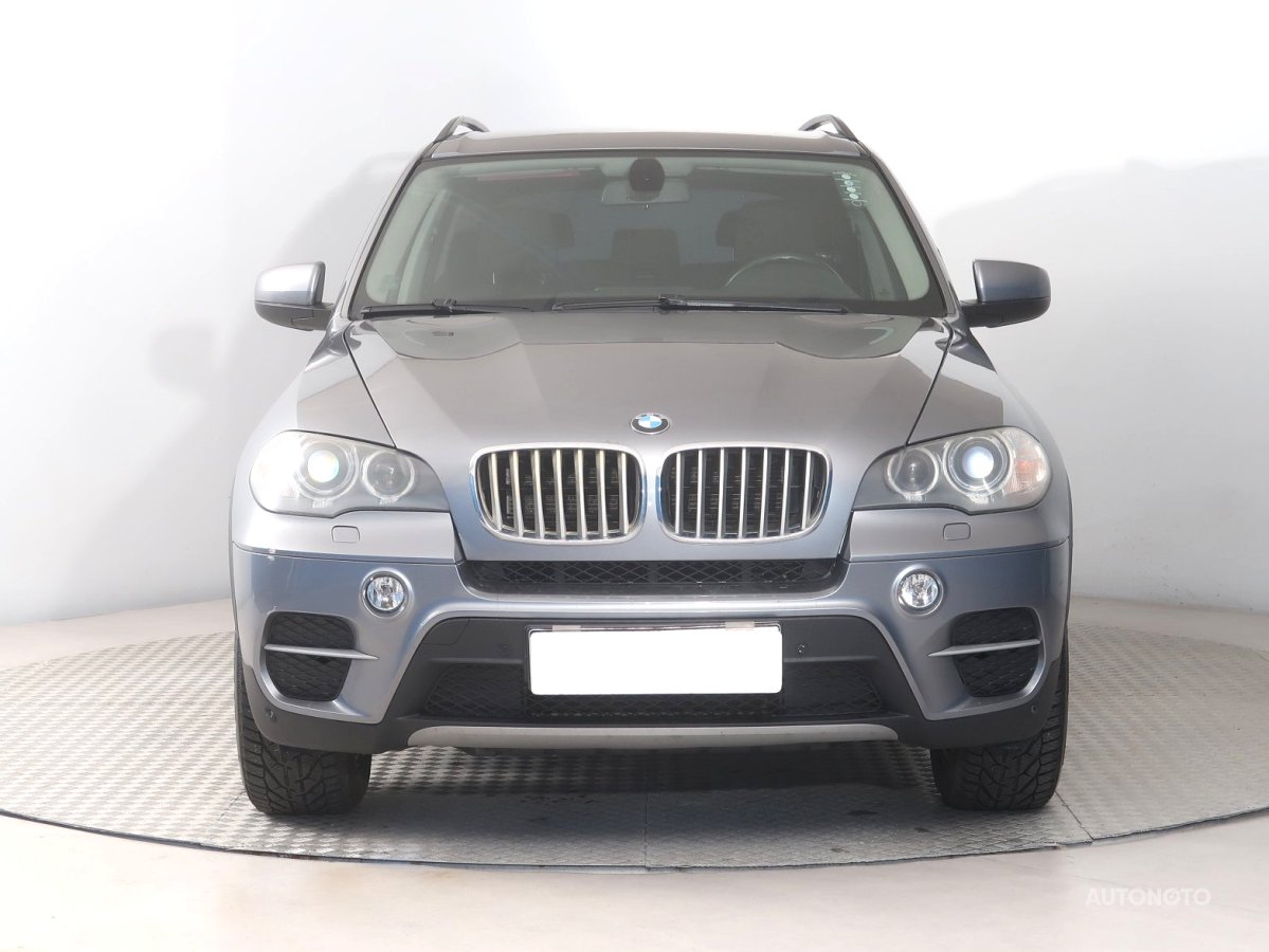 BMW X5, 2010 - pohled č. 2