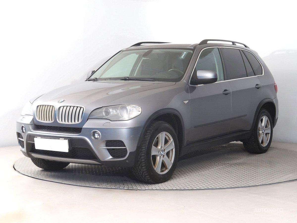 BMW X5, 2010 - pohled č. 3