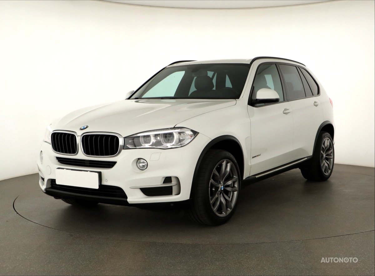 BMW X5, 2013 - pohled č. 3