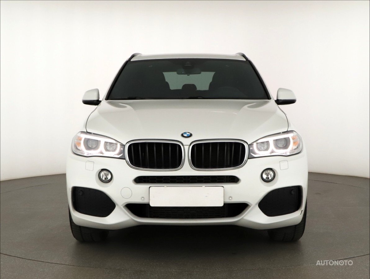 BMW X5, 2017 - pohled č. 2