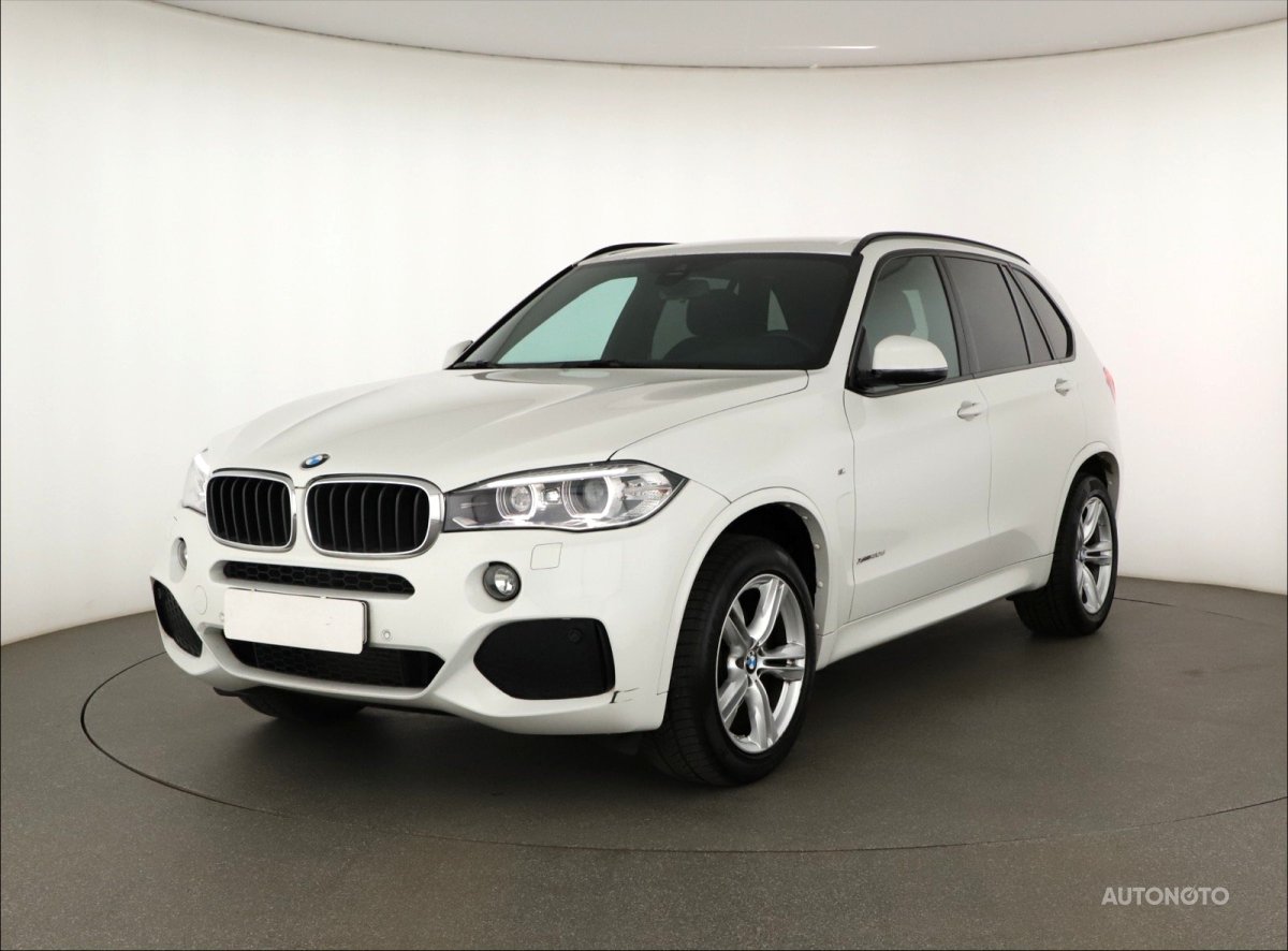 BMW X5, 2017 - pohled č. 3