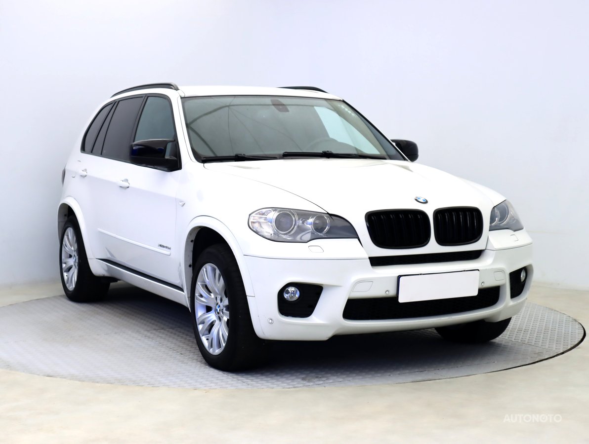 BMW X5, 2012 - celkový pohled