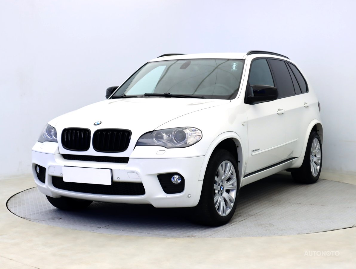 BMW X5, 2012 - pohled č. 3