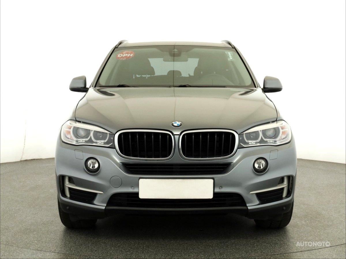 BMW X5, 2016 - pohled č. 2